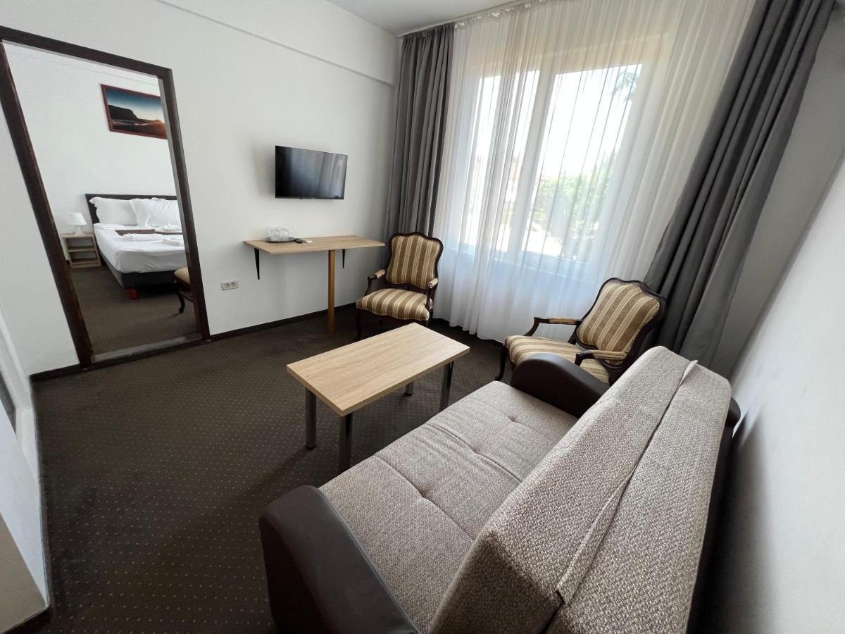 Hotel Decebal إيفوري نورد المظهر الخارجي الصورة